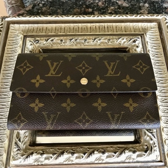 Louis Vuitton Handbags - Louis Vuitton International Port Tresor Long Wallet